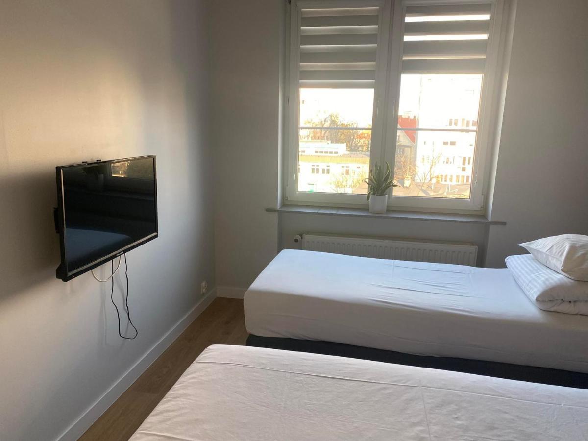 MoHo XL Hostel Breslavia Esterno foto