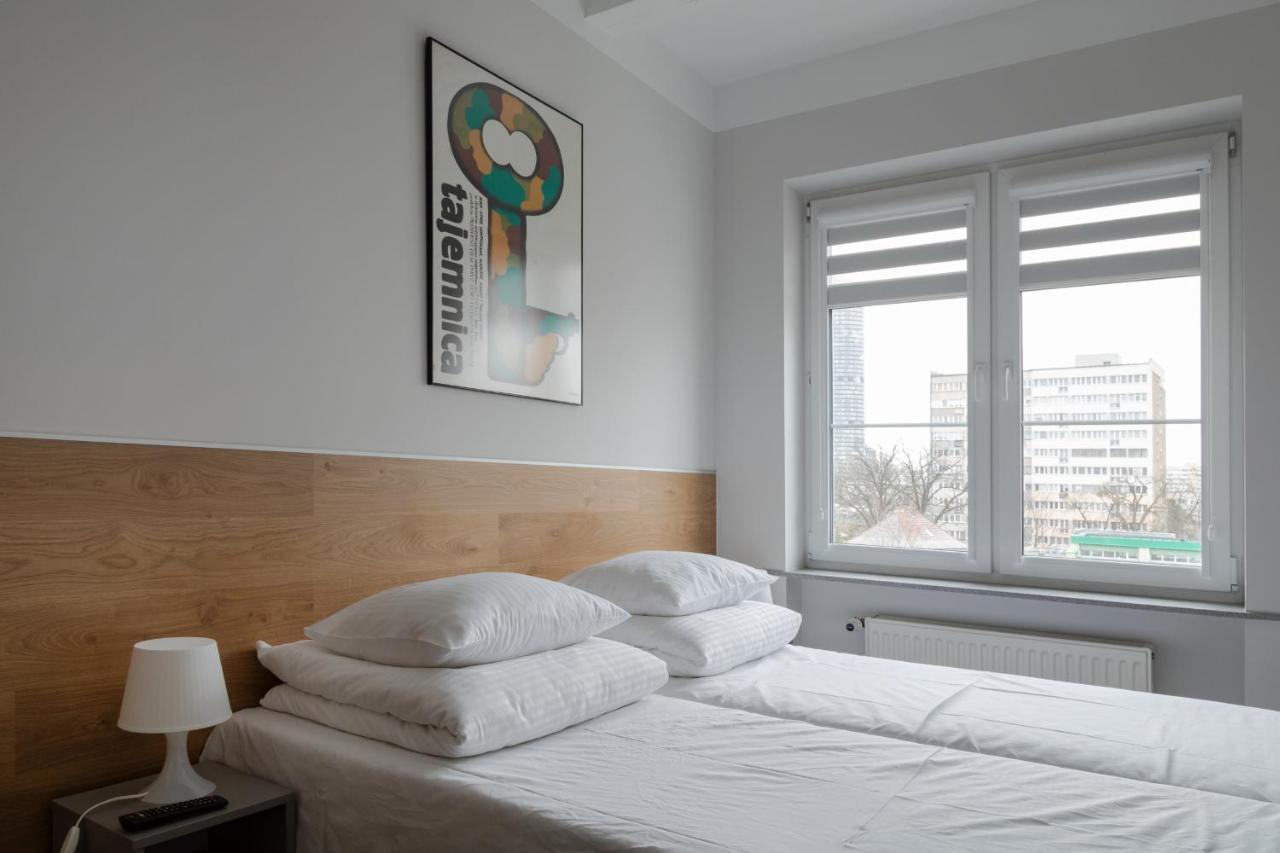 MoHo XL Hostel Breslavia Esterno foto
