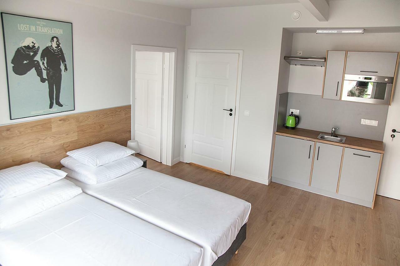 MoHo XL Hostel Breslavia Esterno foto