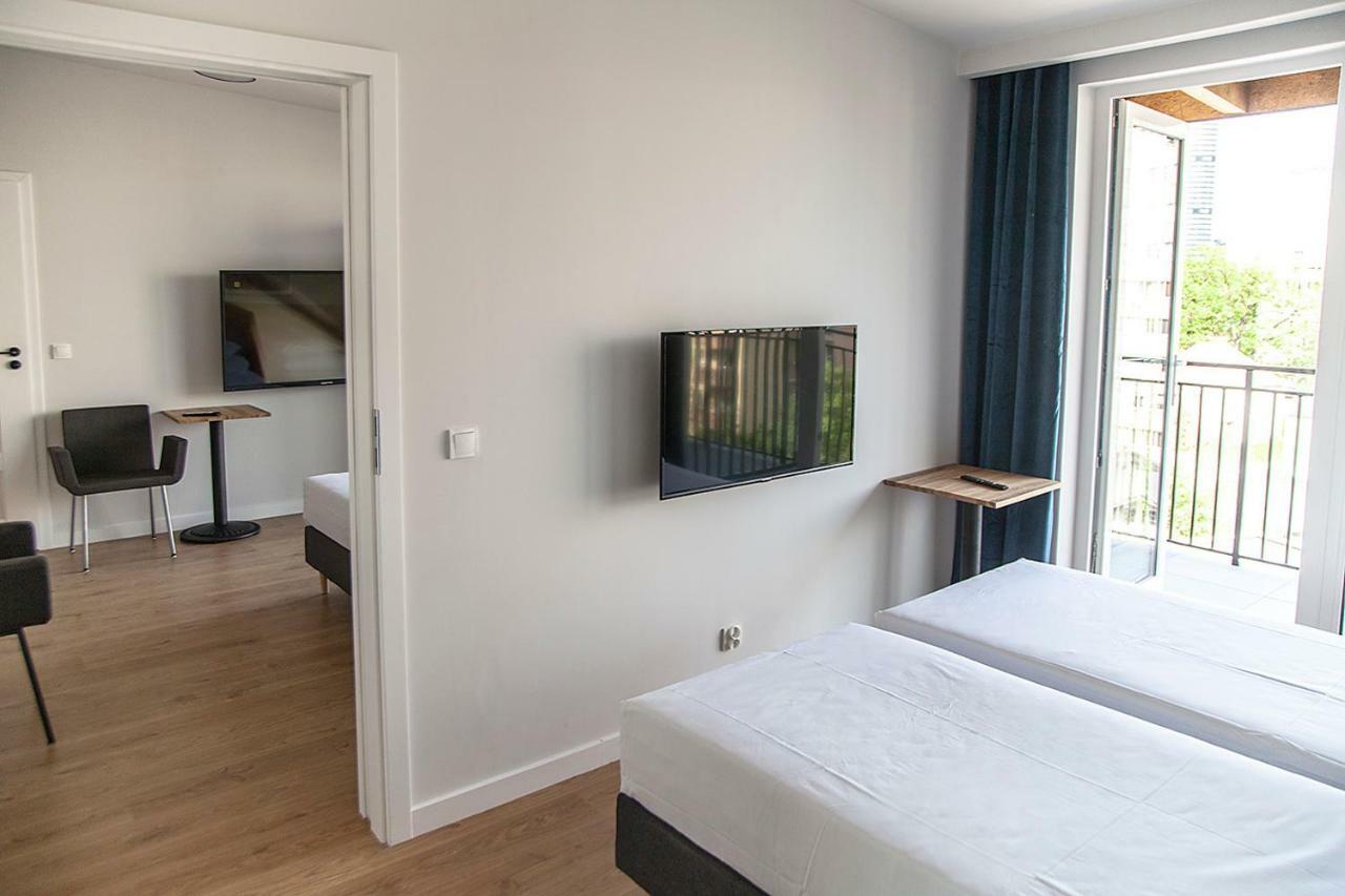 MoHo XL Hostel Breslavia Esterno foto